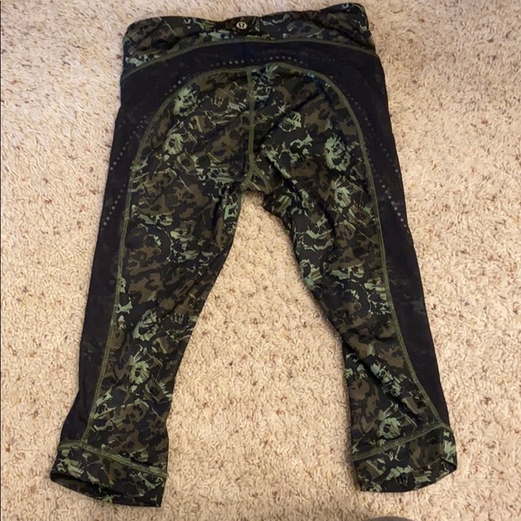 Lulu lemon leggings - Picture 2 of 4